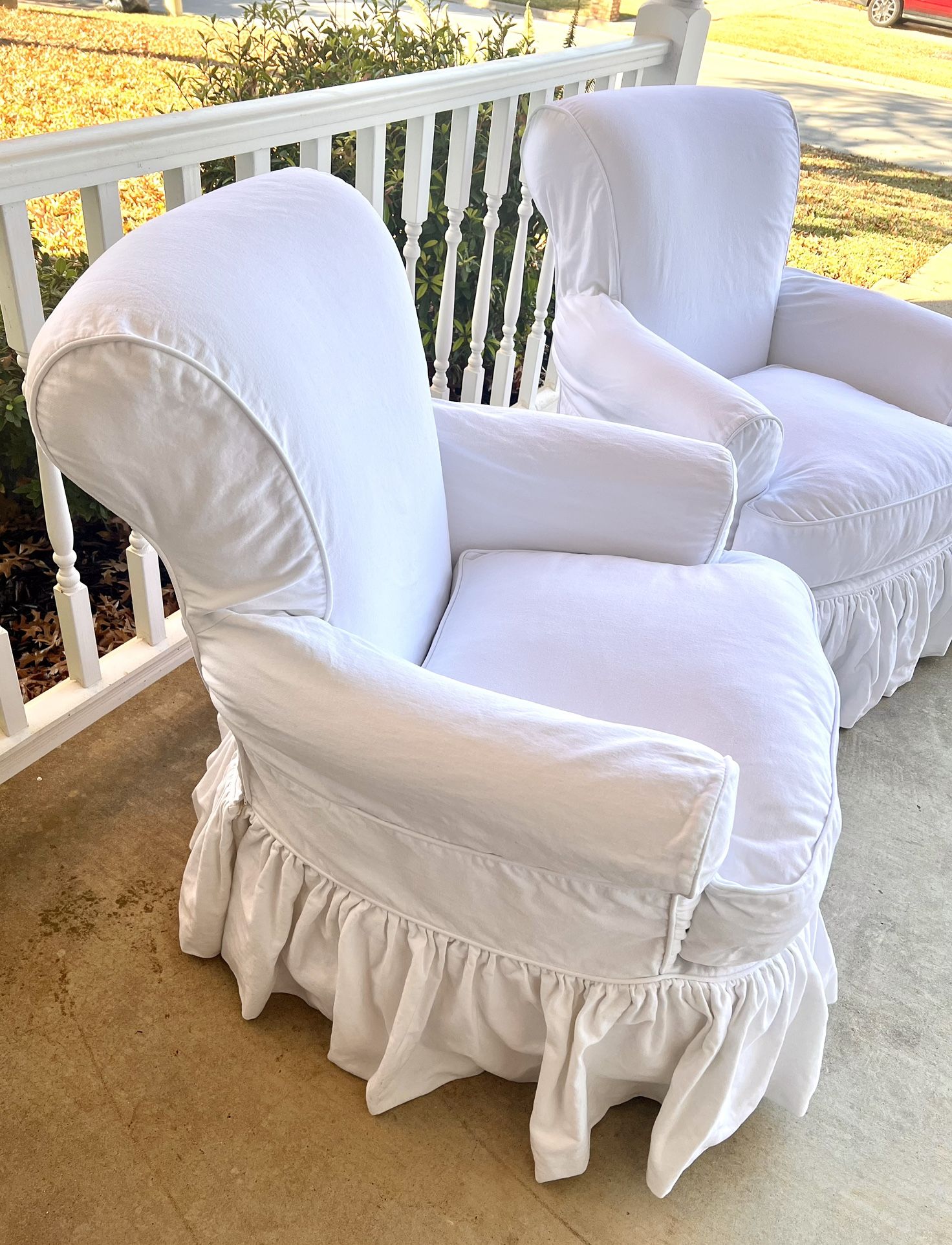 LIKE NEW!! Large Cushy White Slipcovered Chairs Skirted