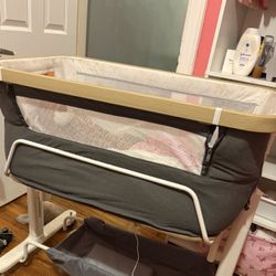 Baby bassinet 