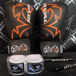 Rival Sparring Gloves 
