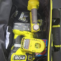 Ryobi plus one 18 v 4ah ⅜ Brad nailer and compression drive ⅜ stapler with 2 batteries