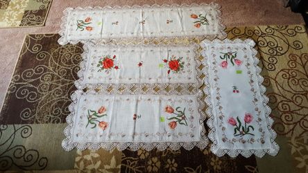 Cross stitch table runners
