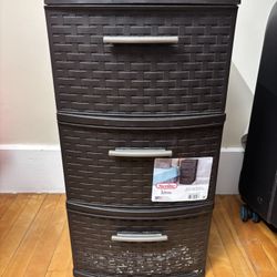 Sterilite 3-drawer Tower