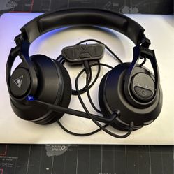 Turtle Beach Headphones with gamepad