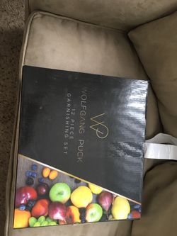 Wolfgang Puck 12 Piece garnishing Set