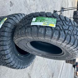 35x12.50/17 R/T Brand new Set of tires set de llantas nuevas