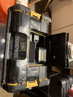 Dewalt Radio con Pila