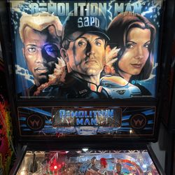 Williams Demolition Man Pinball Machine