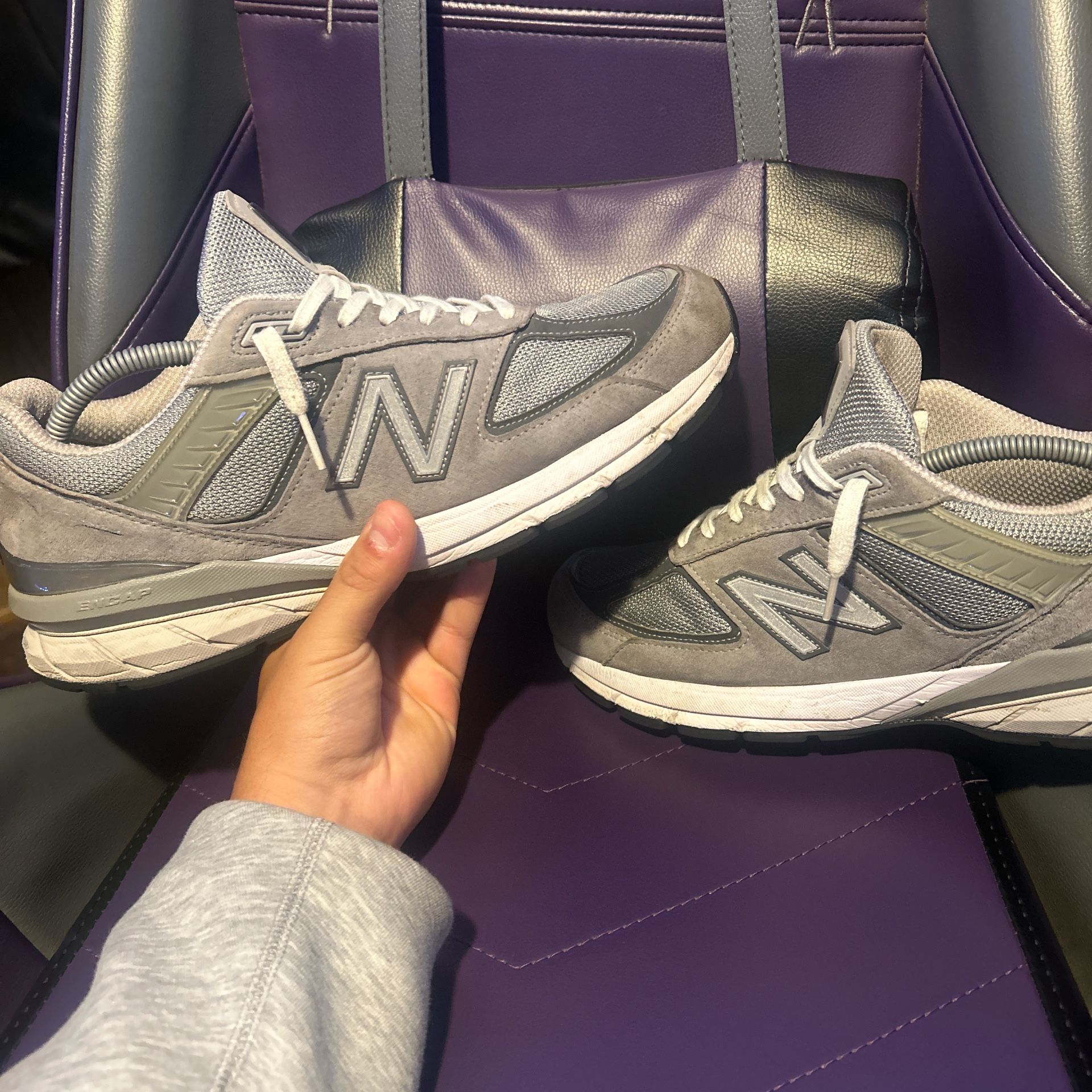 New Balance 990 V