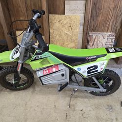 Razor Electric Mini Bike (Needs Batteries)