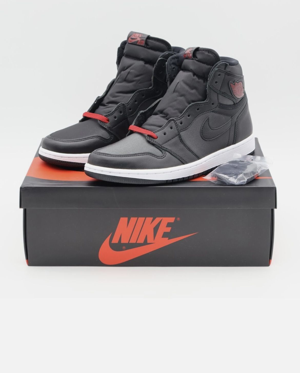 Jordan 1 Black Satin OG HIgh