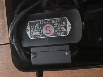 Vintage Singer Sewing Machine BZ 15-8