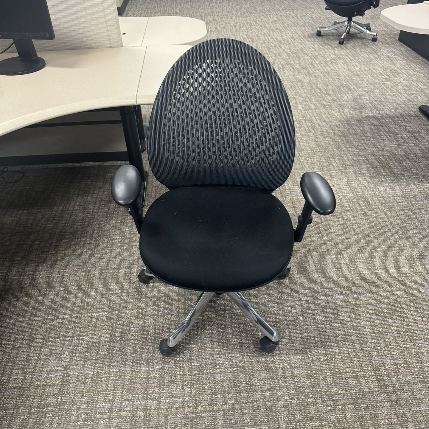 Ergonomic Adjustable Office Desk Chairs 
