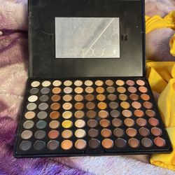 Brand New Eyes Shadow Makeup 💄 For Women And Youth 