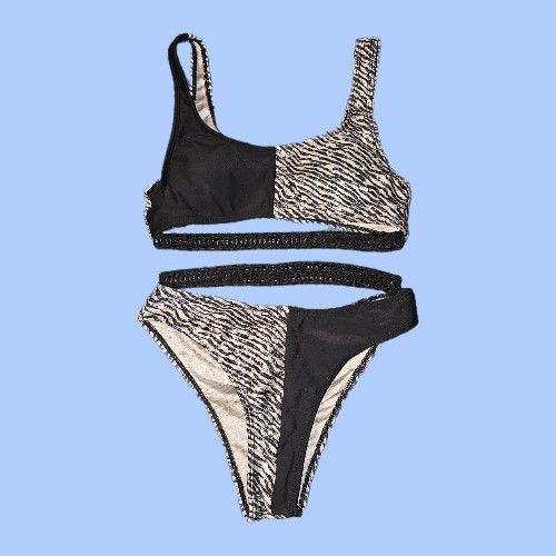 New! 2-piece Animal Print Bikini Swimsuit Set
