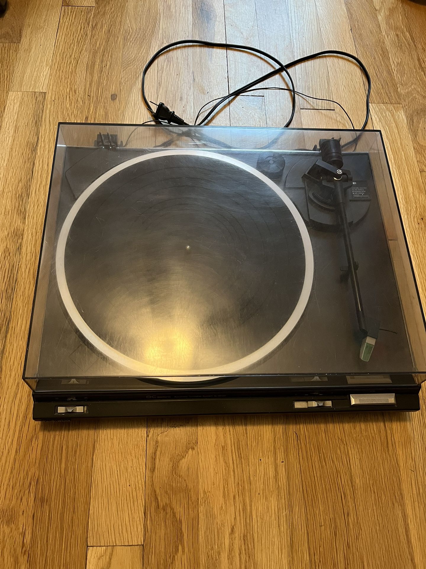 Technics SL-BD20 Semi-Automatic Turntable