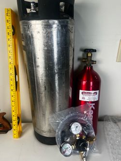 Brewing kit with full co2 tank