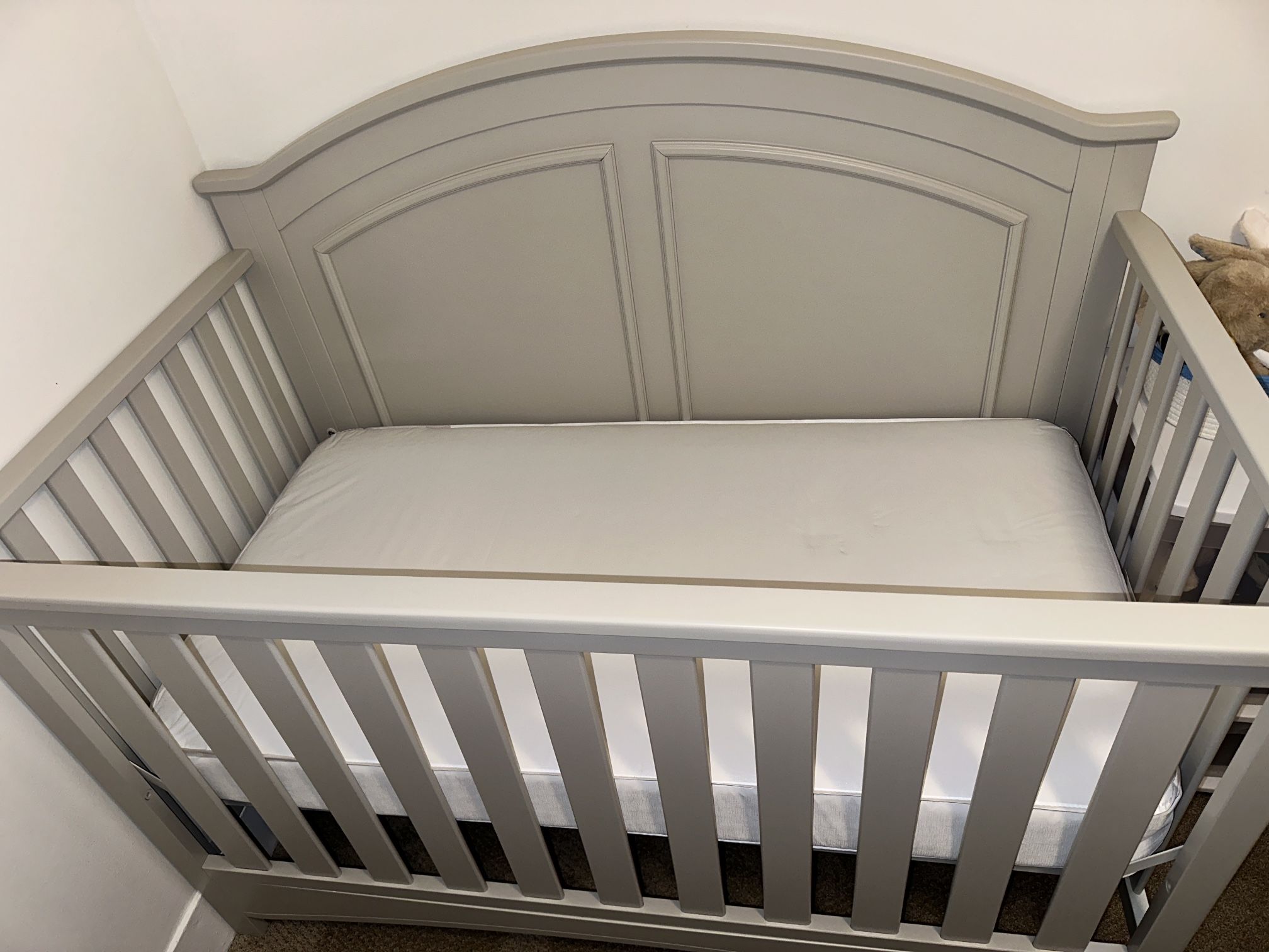 Crib w/ Mattress