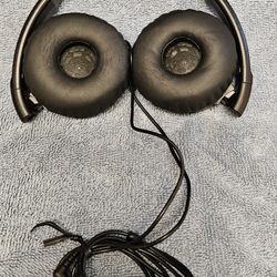 Headphones 