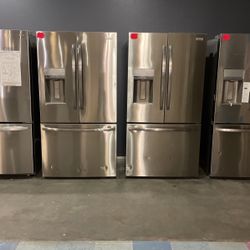 28 Cubic Ft. Bottom Freezer Refrigerator Scratch And Dent Discount Only $800