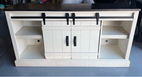 Credenza/TV console