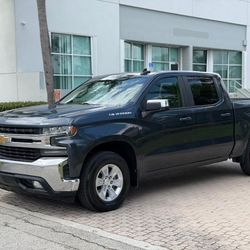 2020 Chevy Silverado 1500 LT 