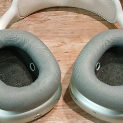 Apple AirPods Max (Green) - Model A2096 - Great Condition