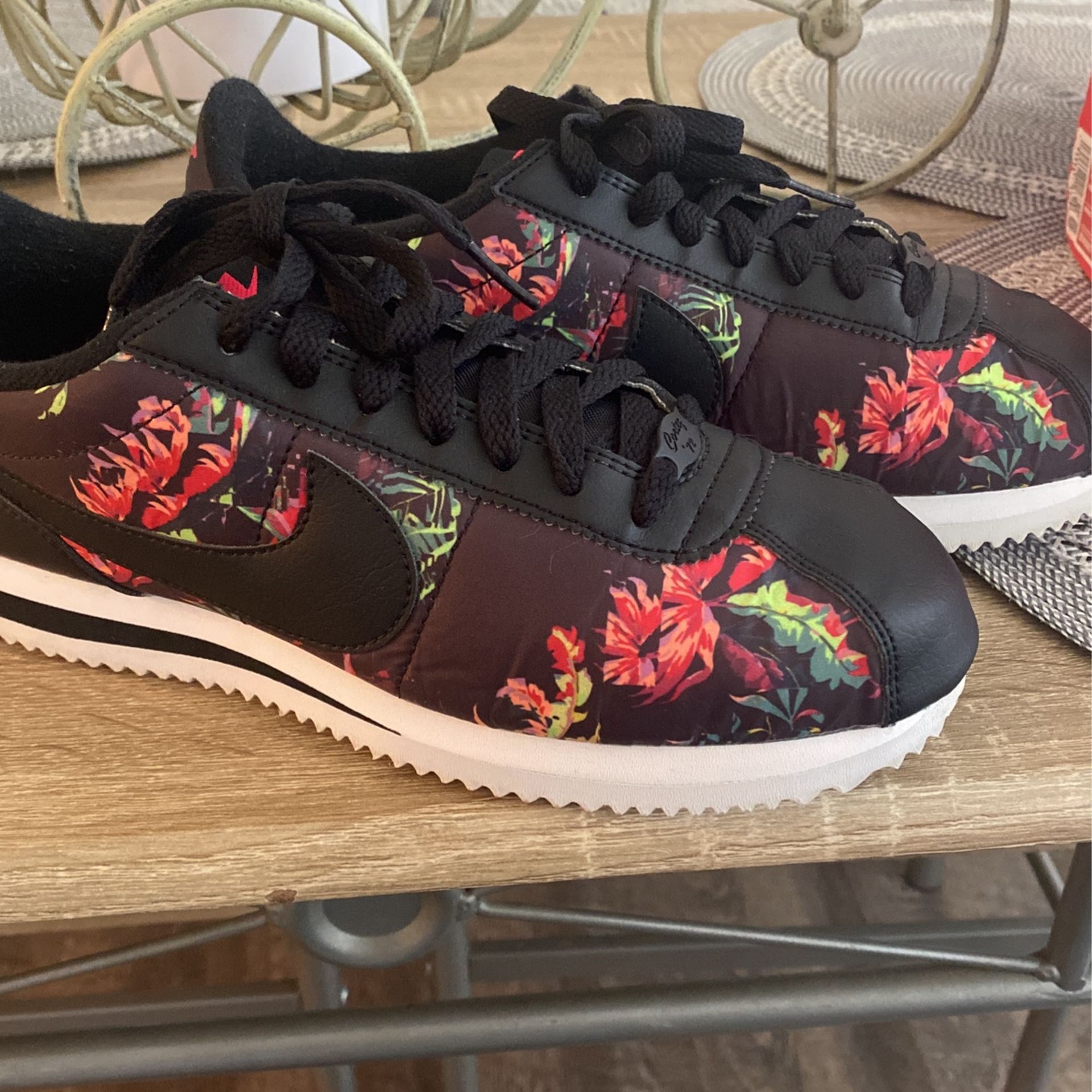Black nike cortez floral