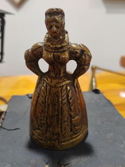Vintage brass Elizabethan dinner bell
