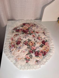 Round Floral Quilted table placemats with Lace Trim