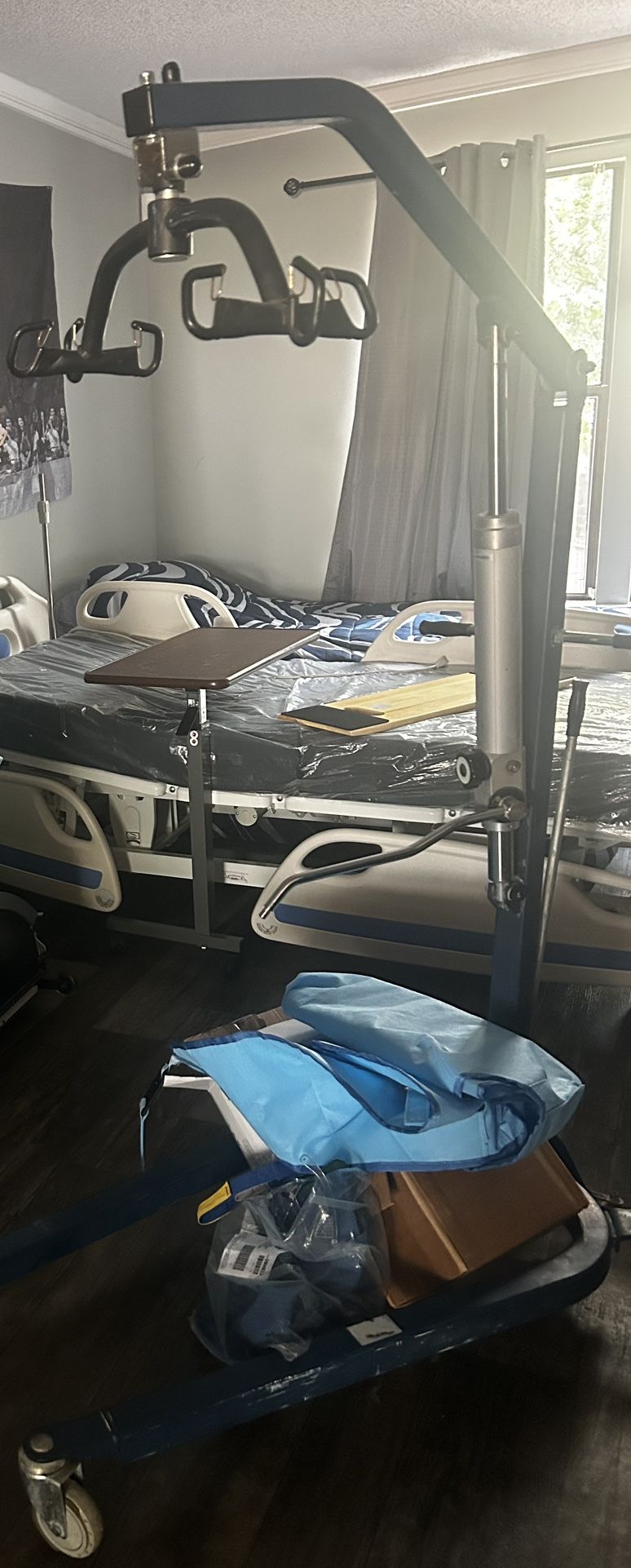 Patient Hoyer Lift With  Sling - Manual