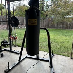 UFC Bag Stand + Everlast Bag 