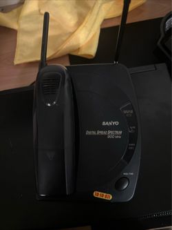 Sanyo Digital Spread Spectrum 900MHz Cordless Phone