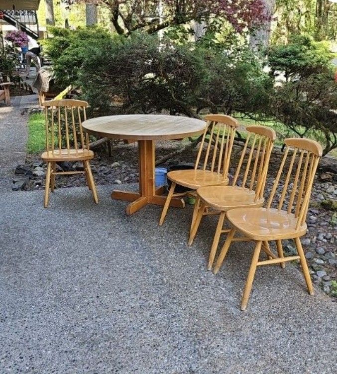 Table And Chairs For Free