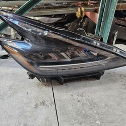 Nissan Murano Right Headlight Oem