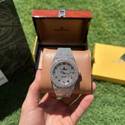 Authenthic VVS Rose Gold Arabic Numeral Moissanite 