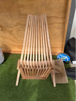 Wood folding chairs