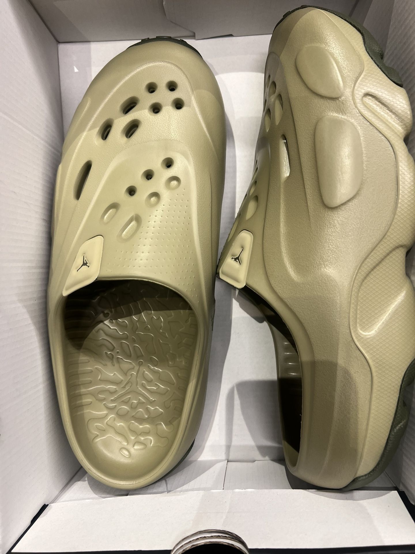 Jordan Roam Slip On