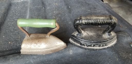 Vintage mini irons