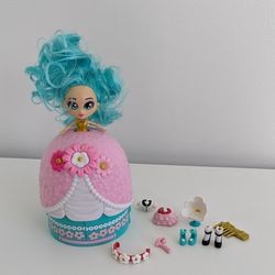 Gla'more Lila Doll Playset - Lights Up, Accessories