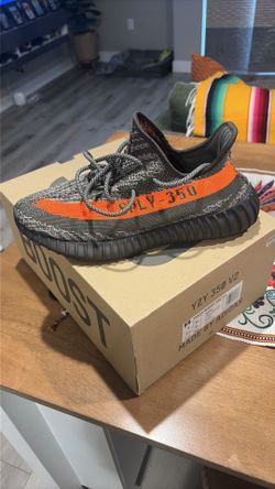 Yeezy 350 V2 “Carbon Beluga” Size 9