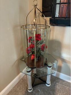 Beveled glass enclosure for displaying
