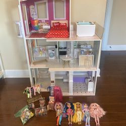 Rainbow High Dollhouse, 5 Dolls & Lots More 