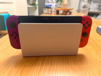 Switch oled w/accessories