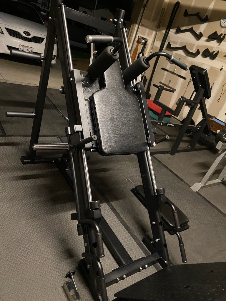 Leg Press/ Hack Squat Combo Machine, New in Box