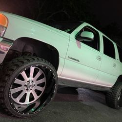 02 Yukon XL 