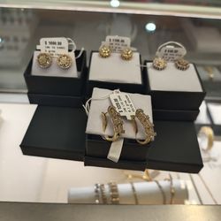 14k10k gold diamond earrings different prices and different grams layaway available 10%down if you interested please make sure you ask for Maribel tha