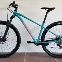 Cannondale Trail 29er Mountain Bike - Medium MTB - Excellent Condition 