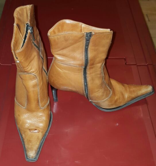 Boots leather