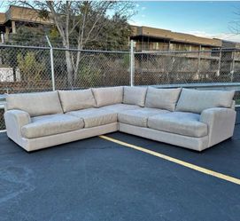 Modern L-Shaped Sectional Couch
