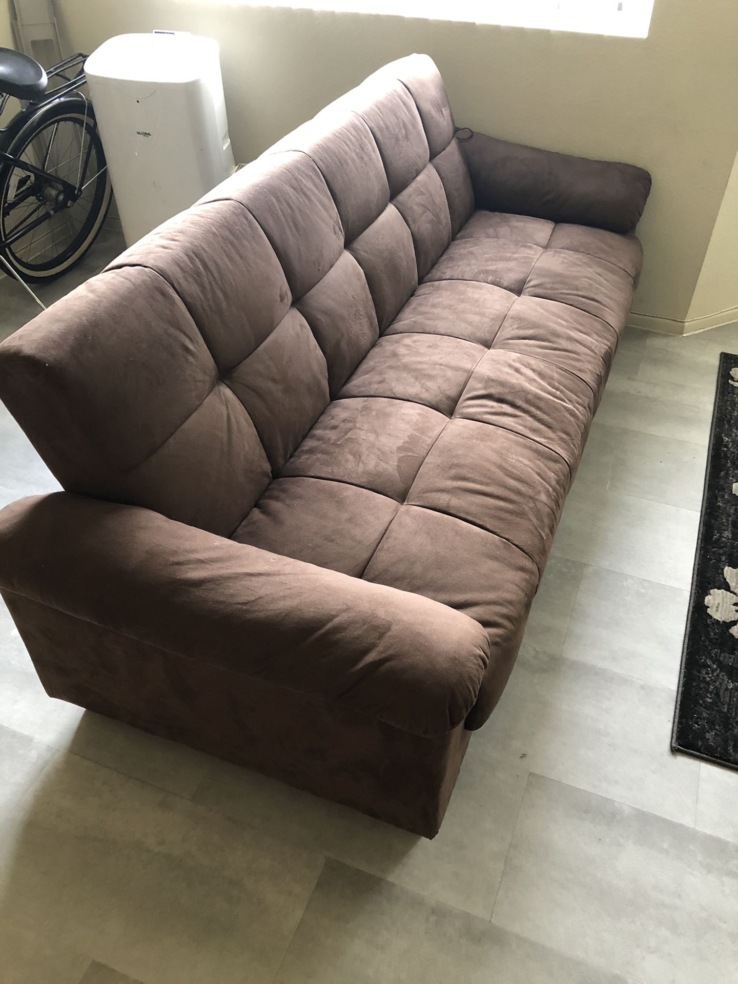 Couch/Futon(Brown)